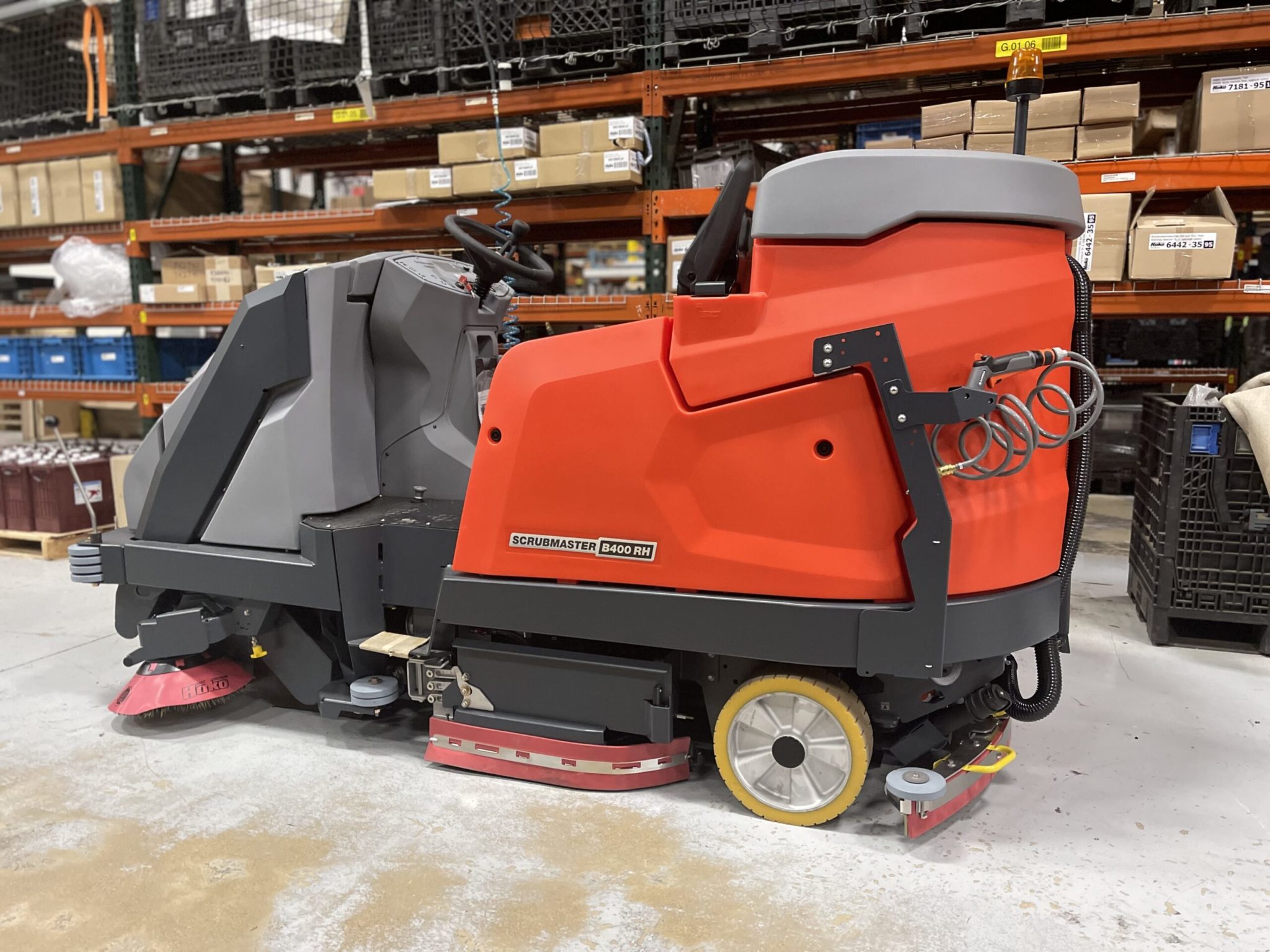 PowerBoss Scrubmaster B400RH Sweeper/Scrubber - Bortek Industries